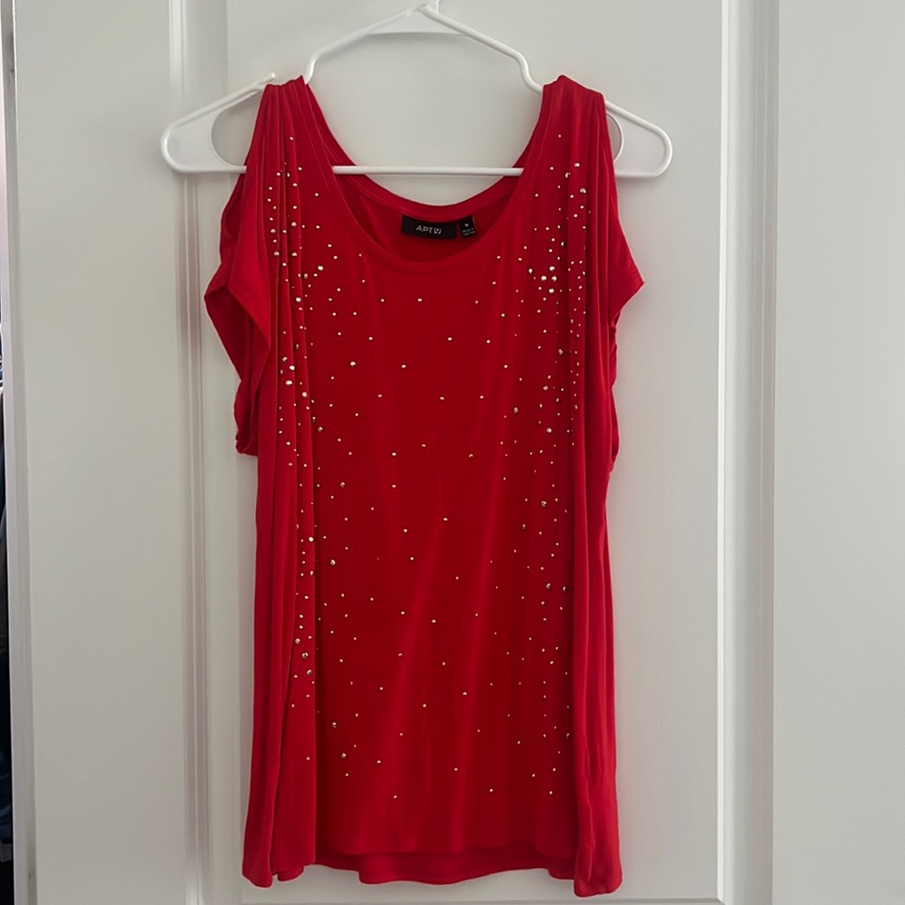 Apt. 9 red top